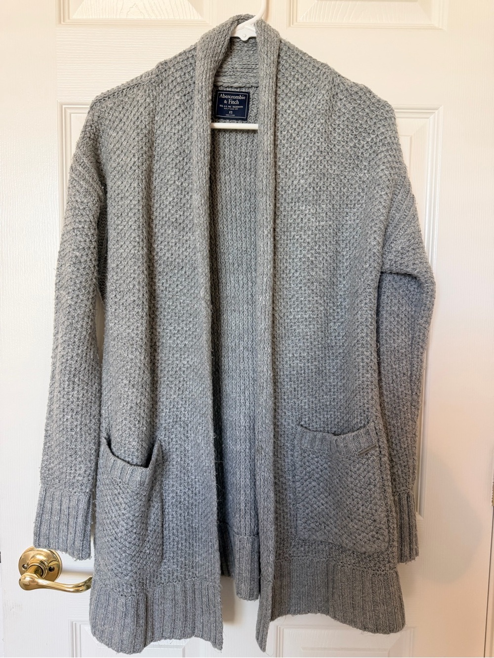 Abercrombie & Fitch Light Gray Textured Shawl-Collar Cardigan